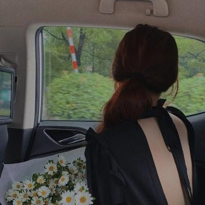社交平台实拍：顶流粉丝离婚传闻疯传，平台紧急限流